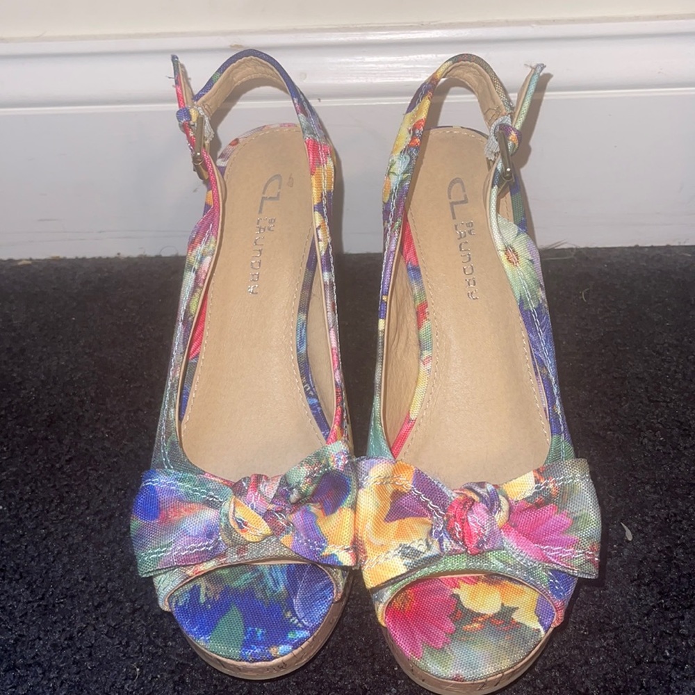 Floral wedge peep toe sandal